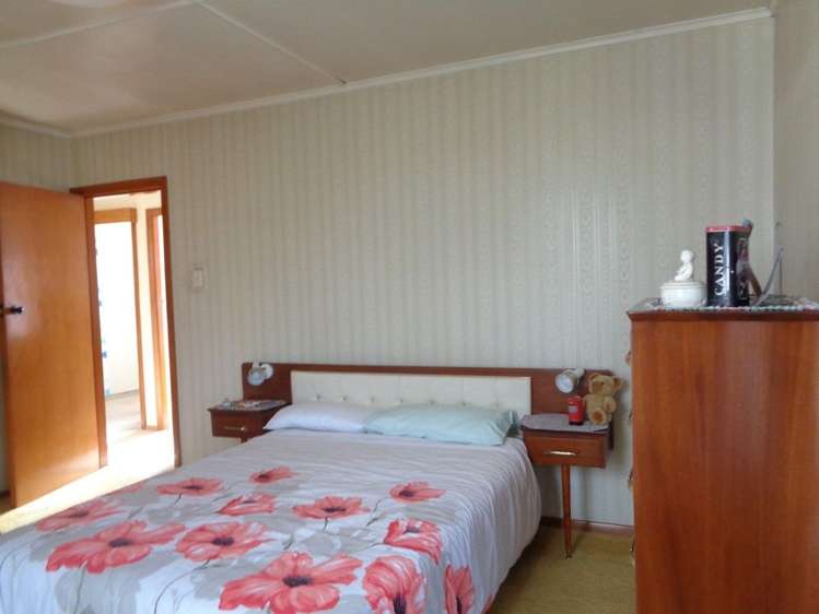 17 Surrey Street Solway_5