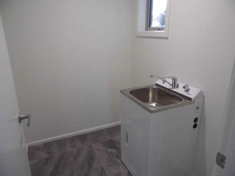 2 Somerset Grove Allenton_11