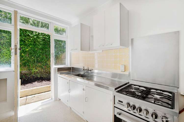 12 Manley Terrace Newtown_14