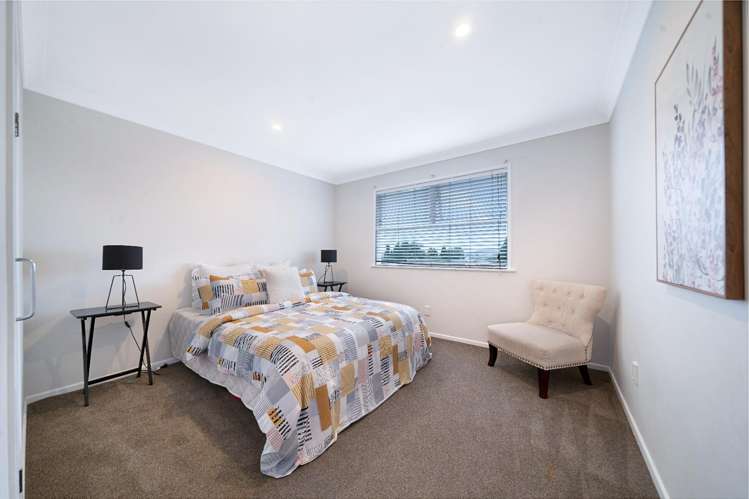 102 Tirimoana Rd Te Atatu South_9