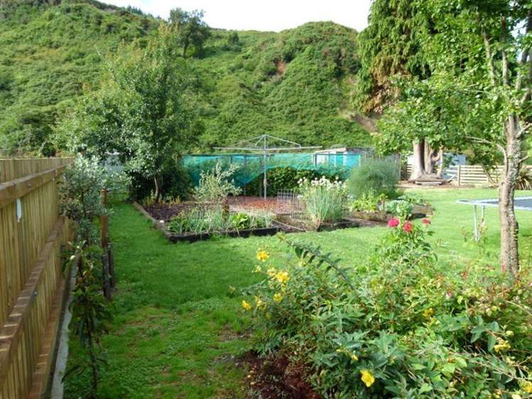 3 Rosstown Road Reefton_12