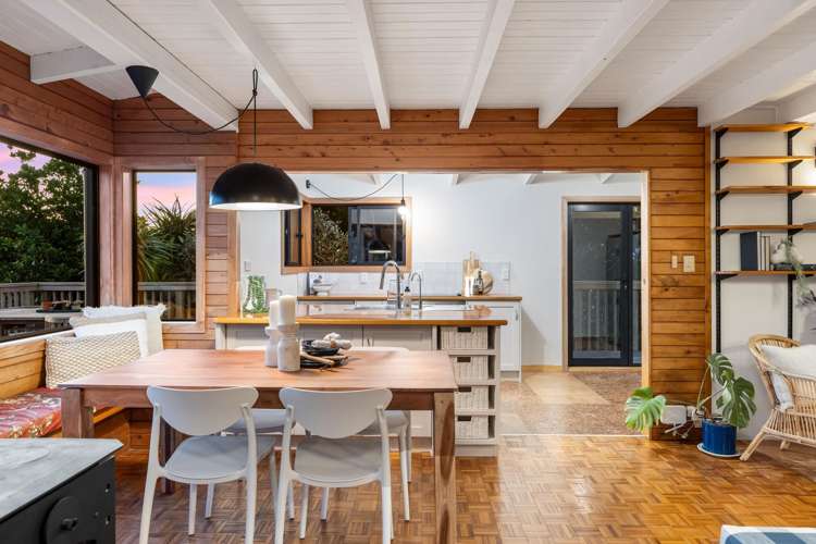 4 Hillside Crescent Leigh_5