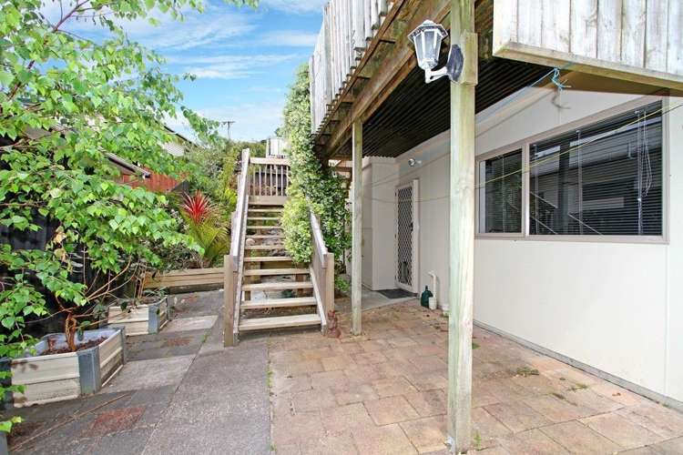 2/18 Ocean View Road Hatfields Beach_18