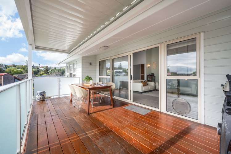 14 Luplau Crescent Cockle Bay_24