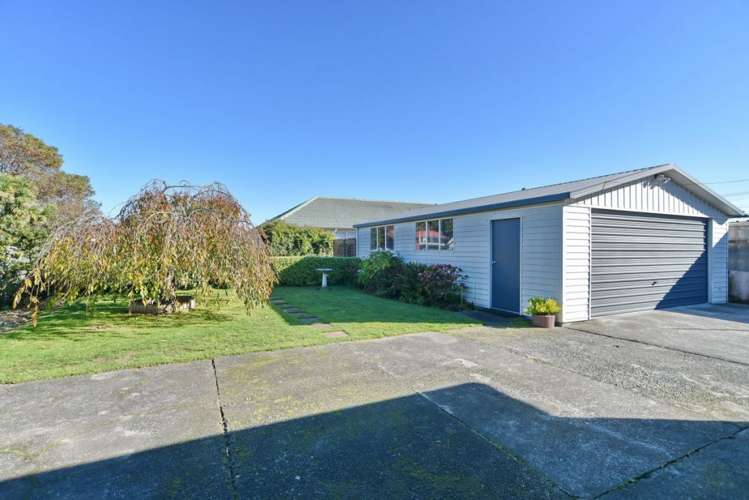 372 Breezes Road Aranui_12