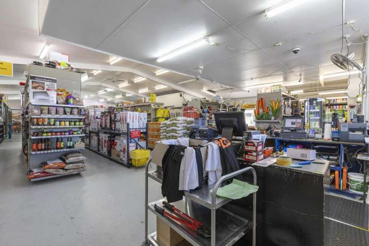 2 The Town Centre Turangi_20