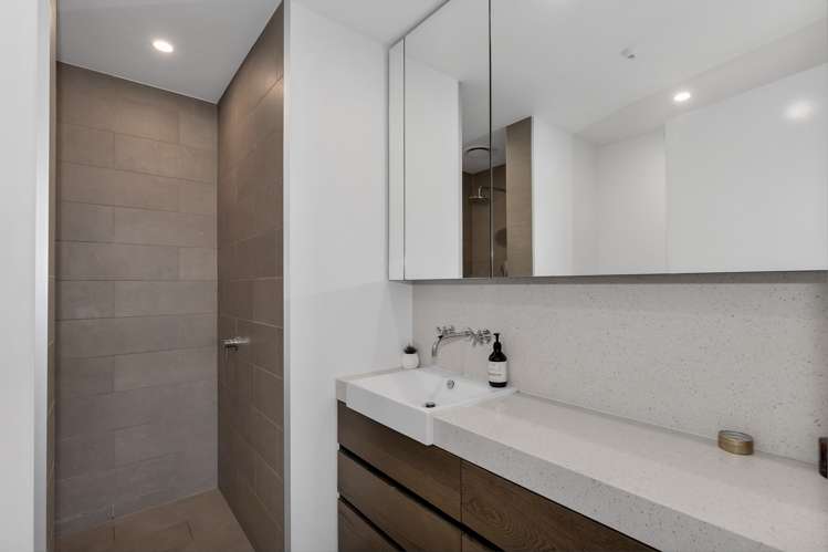 1102/5 Hohipere Street Grafton_14