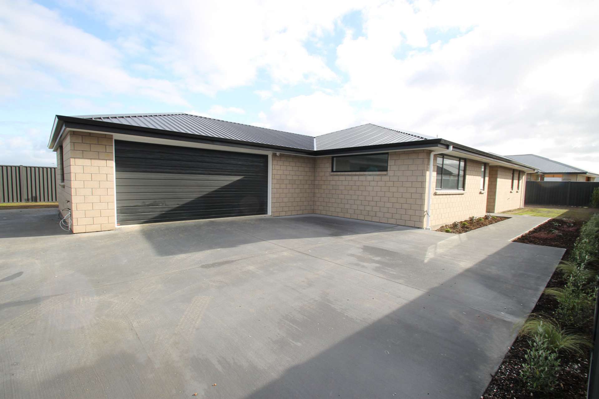 19 Anderton Crescent Mosgiel_0