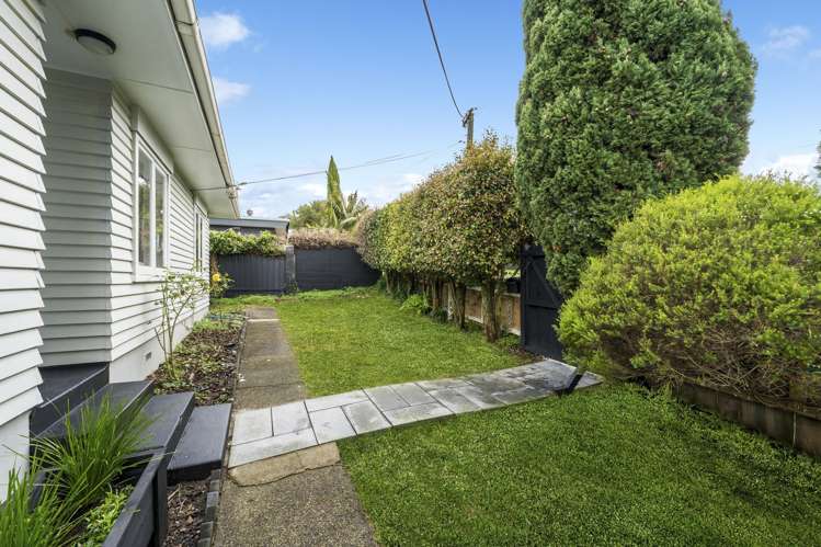 1/39 Lancaster Road Beach Haven_16