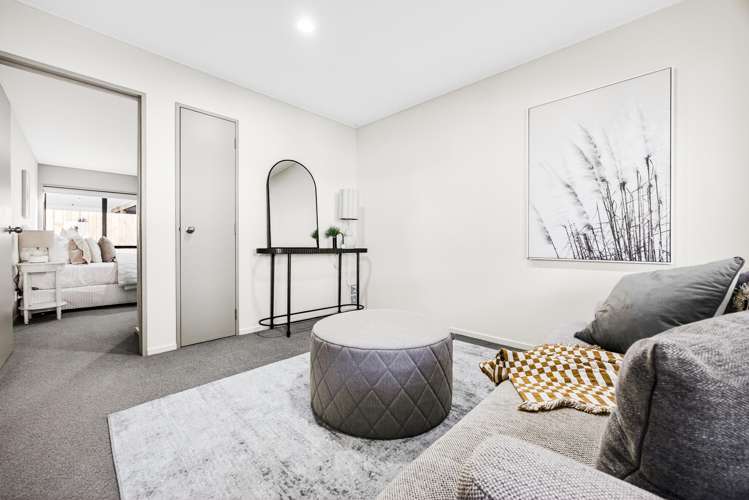 1/70B Carlisle Road Browns Bay_22