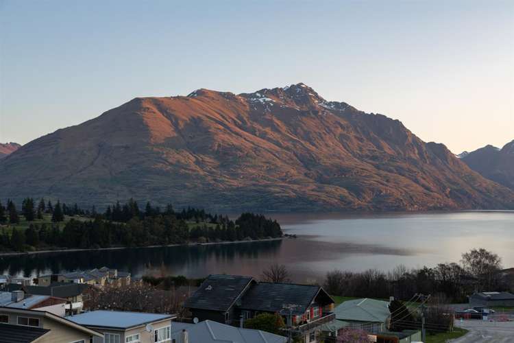 9/12 Dublin Street Queenstown_15