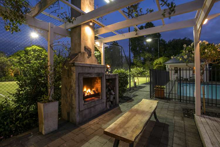 9 Birchwood Grove Greenhithe_5