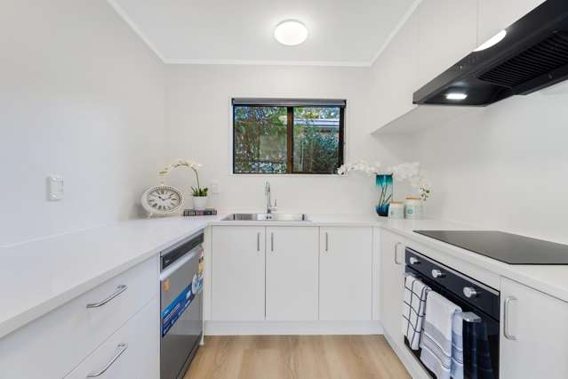 2/102 Elliot Street Howick_1