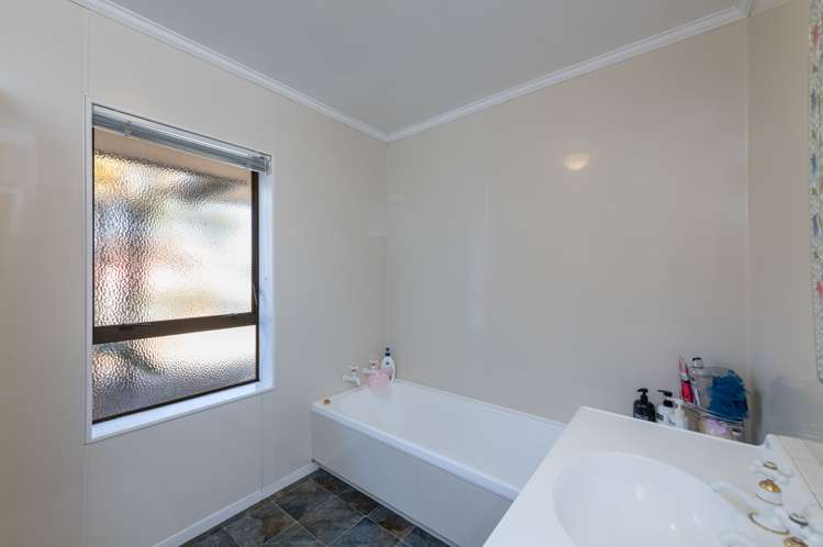 15 Masefield Street Stoke_13