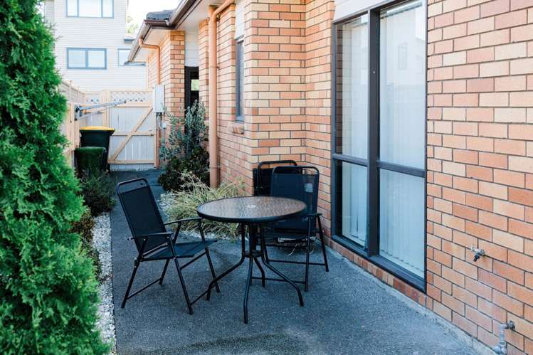 17 Agapanthus Place Flat Bush_12