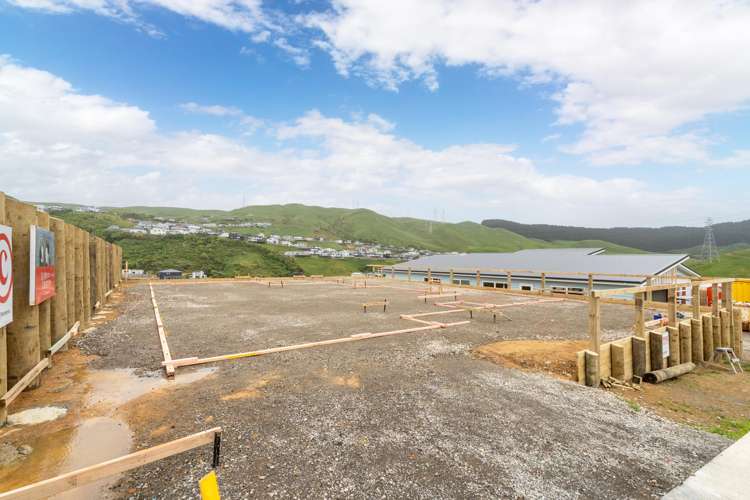 53 Crompton Avenue_0