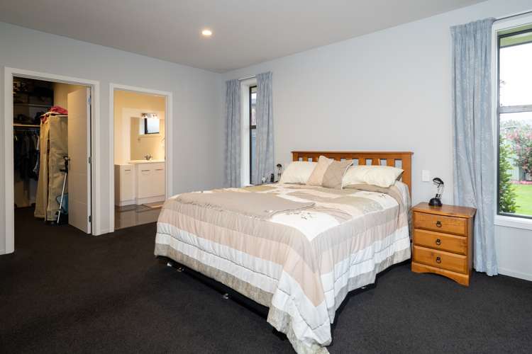 30 Charlesworth Drive Allenton_10