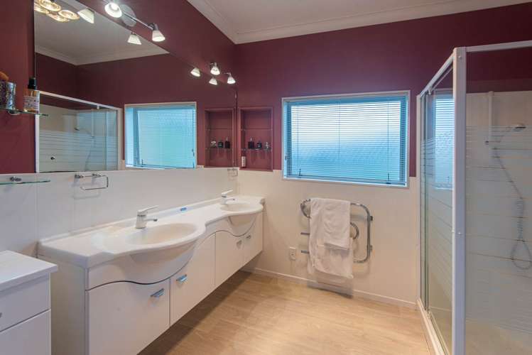 5 Sequoia Place Kamo_11