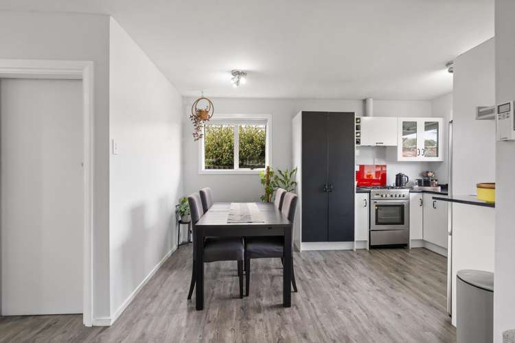 86 Neill Street Hornby_8