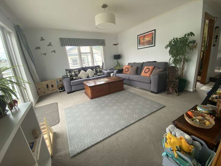 7 Onepoto Road Titahi Bay_3