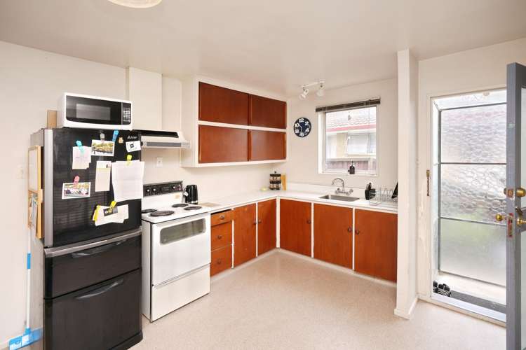 2/26 Hayton Road Wigram_6