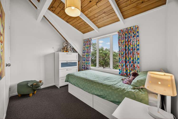 2 Hadfield Street Beach Haven_13