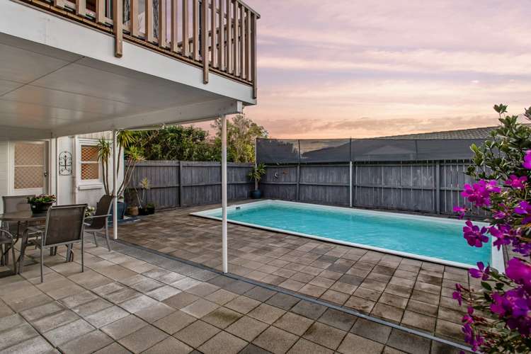 88 Tiverton Road New Windsor_13