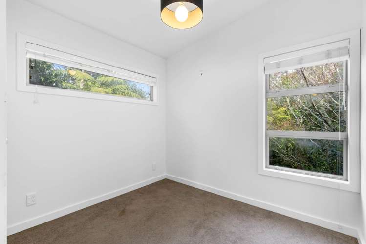 2/49B Lancaster Road Beach Haven_8