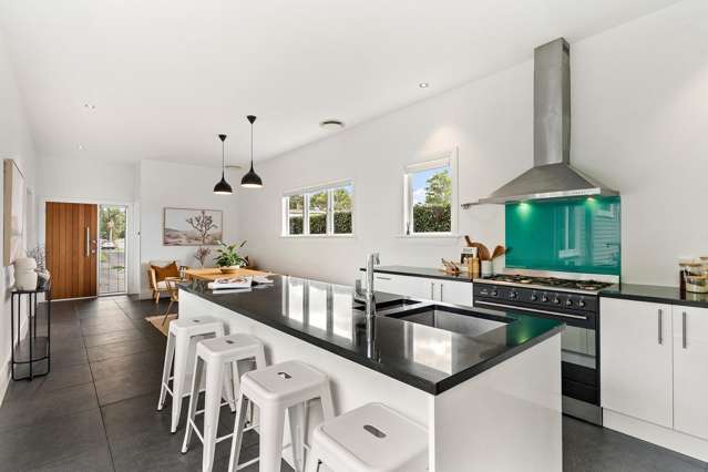 2/105 Lancaster Road Beach Haven_4