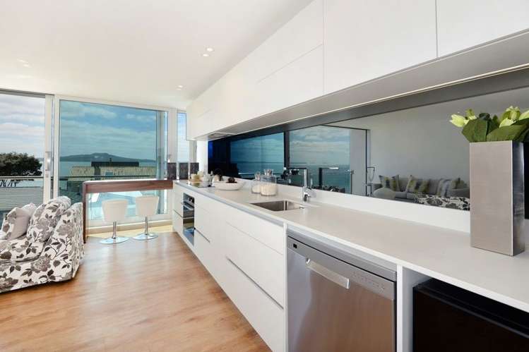 11/64 Milford Road Milford_6