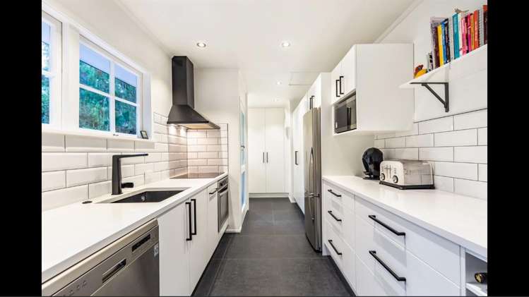 11 West Glade Crescent Birkenhead_8