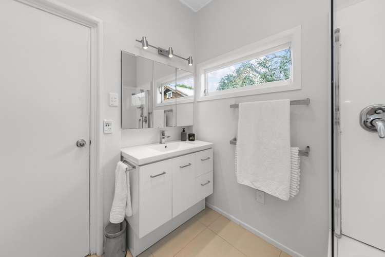 178 Landscape Road Mount Eden_13