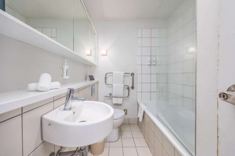 21h/16 Gore Street Auckland Central_8