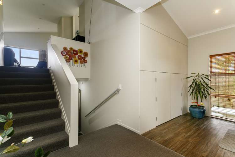 5 Magnolia Rise Waipahihi_14