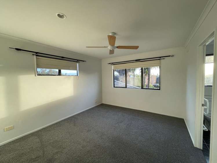 17 Erne Crescent East Tamaki_6