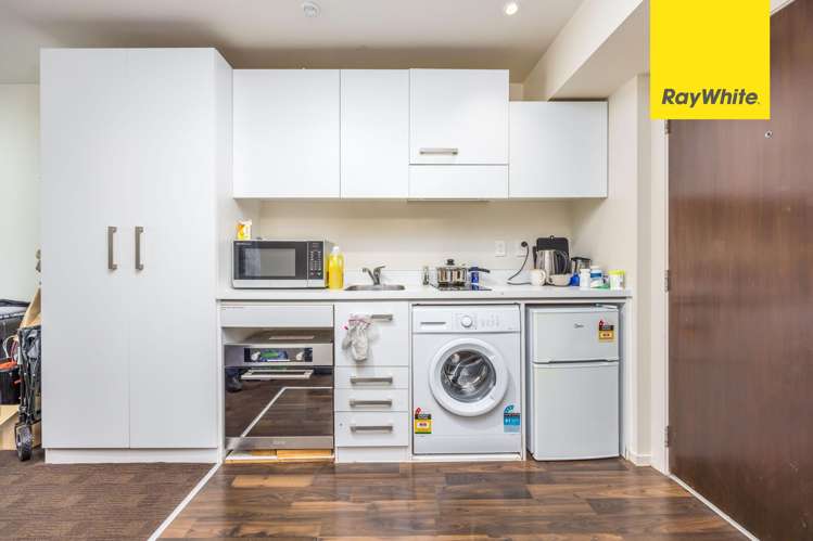 1702/10 Waterloo Quadrant Auckland Central_5