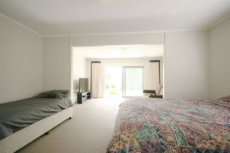 114 Saint Patricks Row Whangamata_13