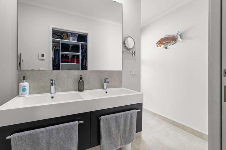 8 Webster Street Westown_21