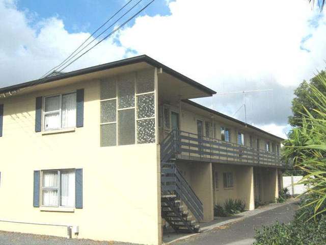 Easy Living in Claudelands