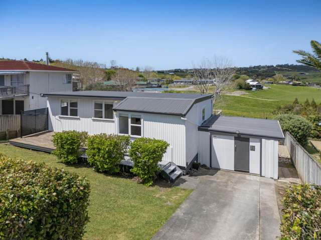 21 Brigitte View Snells Beach_1