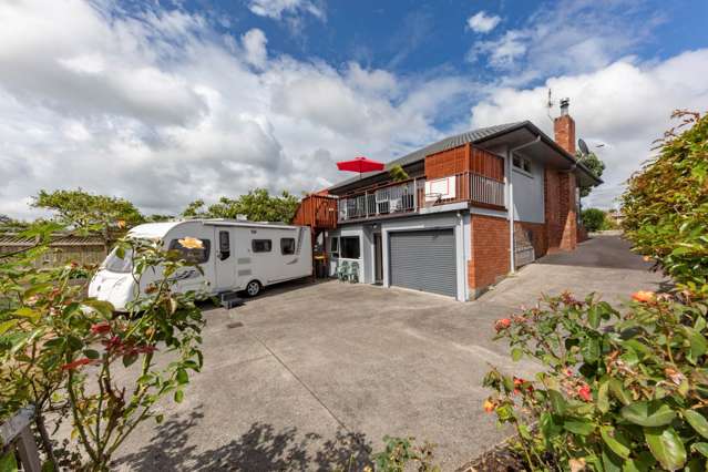 8 Tiki Street New Lynn_2