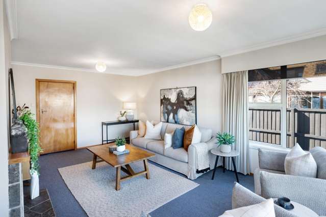 2/4 Lansbury Avenue Strowan_4