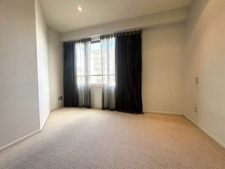306/88 The Strand Parnell_6