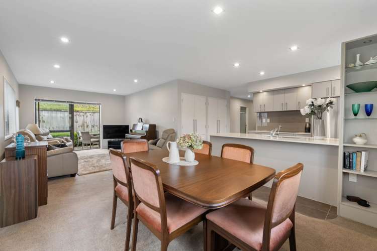 34 Royalle Mews Botany Downs_7