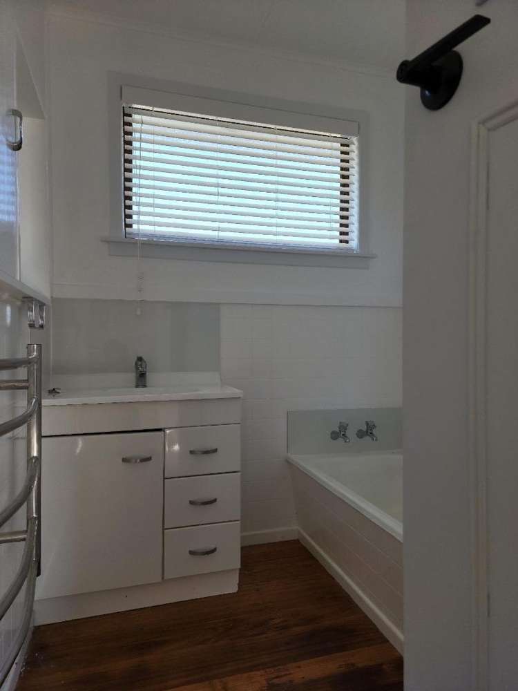 28 Old South Road Okato_15