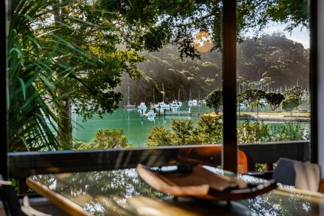 Will the View Catch You? Private Stillwater Escape