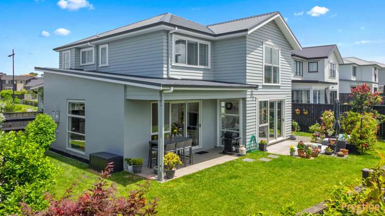 8 Onekura Street Red Beach_5