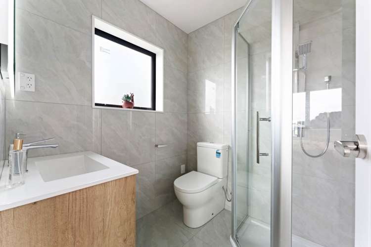 21e Kingdale Road Henderson_13