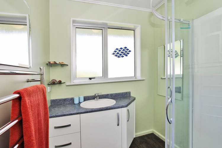 2/18 Pahau Place Cracroft_7