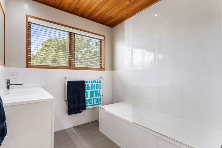 305 Hill Road The Gardens_19